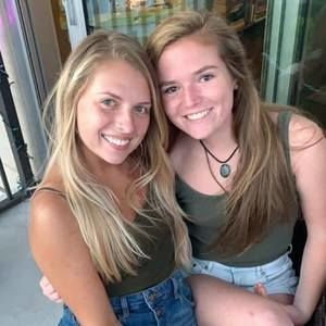 Meet your Posher, Kendra